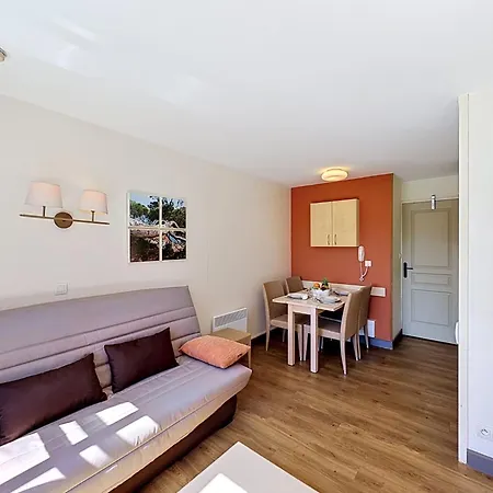 아파트 Le Belvedere - R4 317 By Interhome *