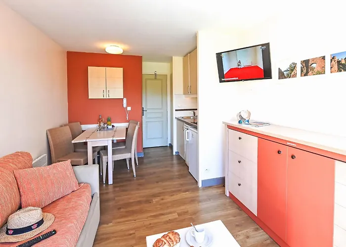 Lejlighed Le Belvedere - R4 317 By Interhome Saint-Raphaël